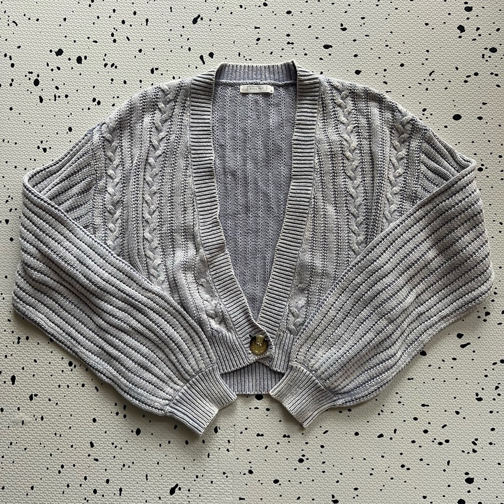 Full Tilt Blue cropped sweater l size small